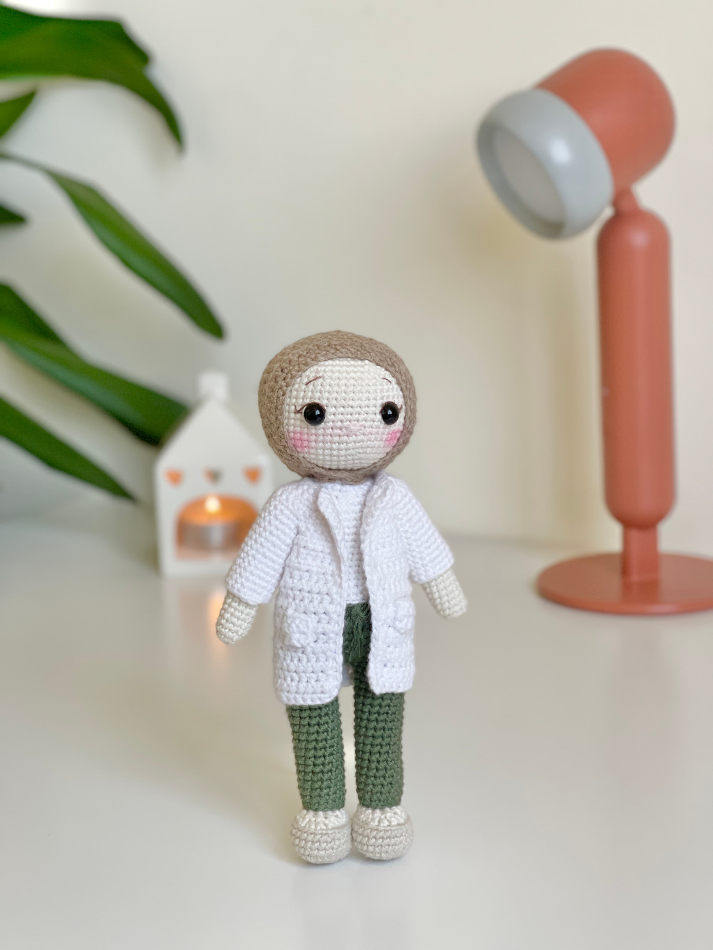 Loopli | Scientist Doll