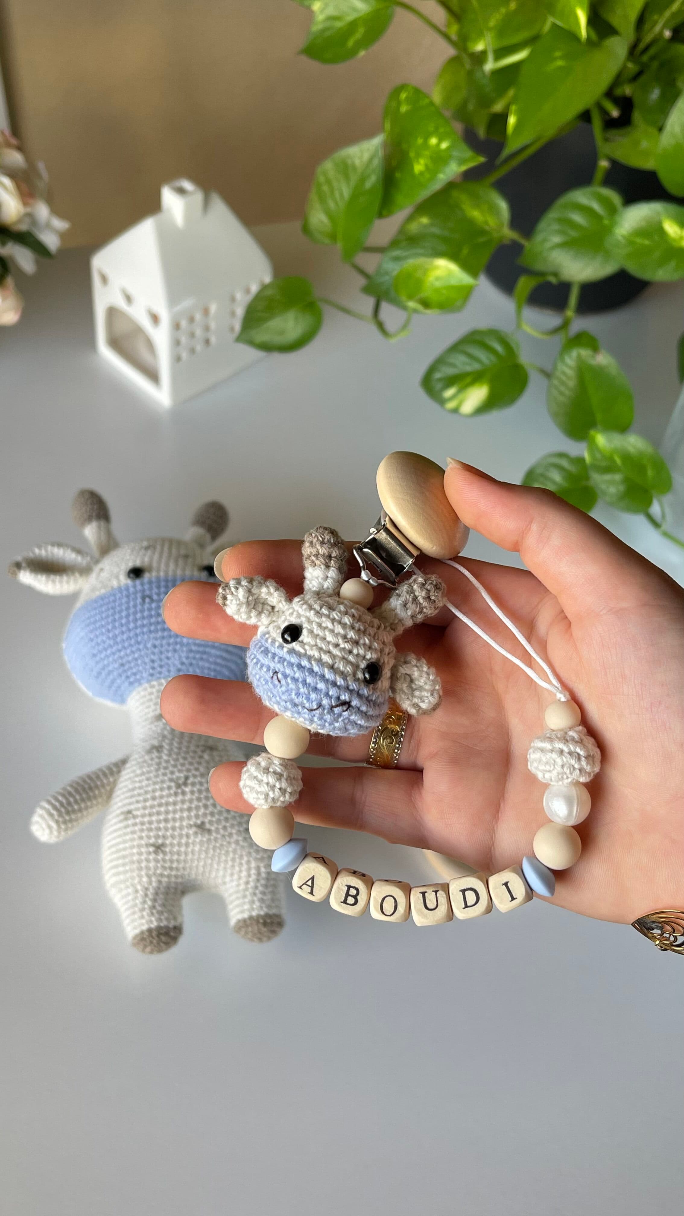 Loopli | Personalized Giraffe Chain